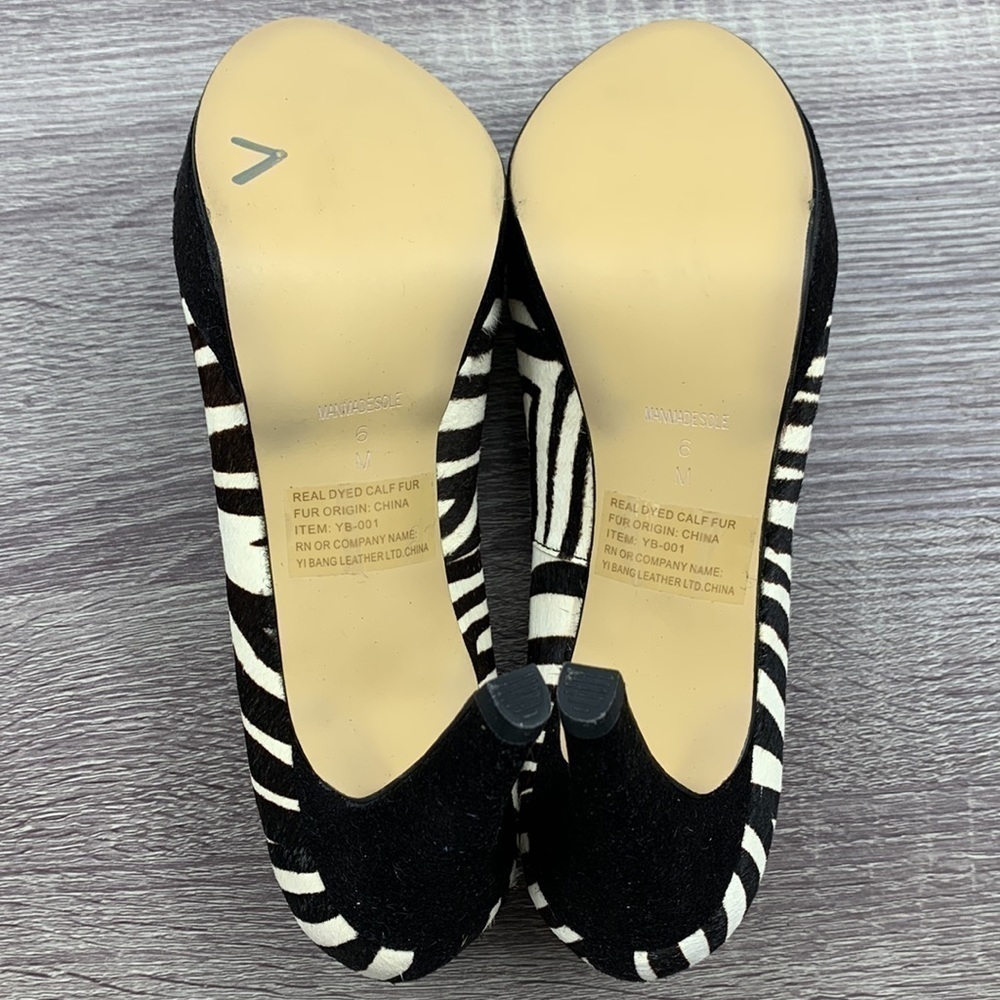 NEW! Chico’s Zebra Print Leather & Fur Heels Slip-ons. 6M. - Picture 10 of 10